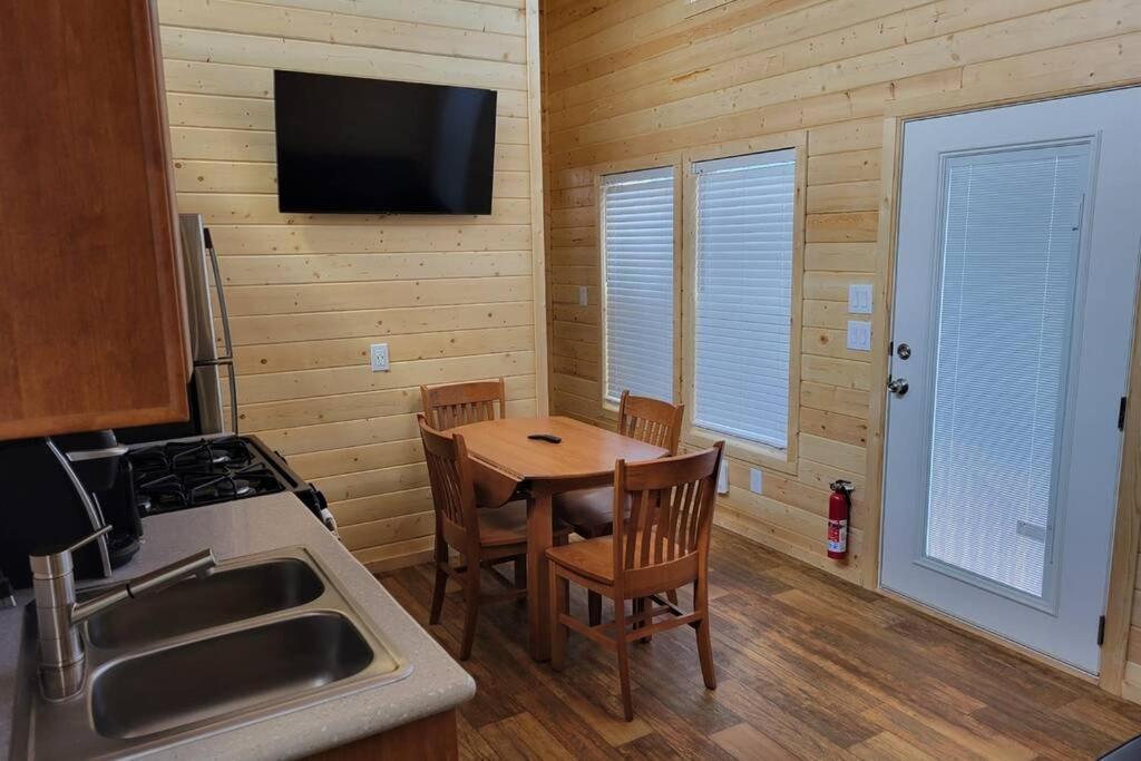 ואלה 076 Tiny Home Nr Grand Canyon South Rim Sleeps 8 מראה חיצוני תמונה